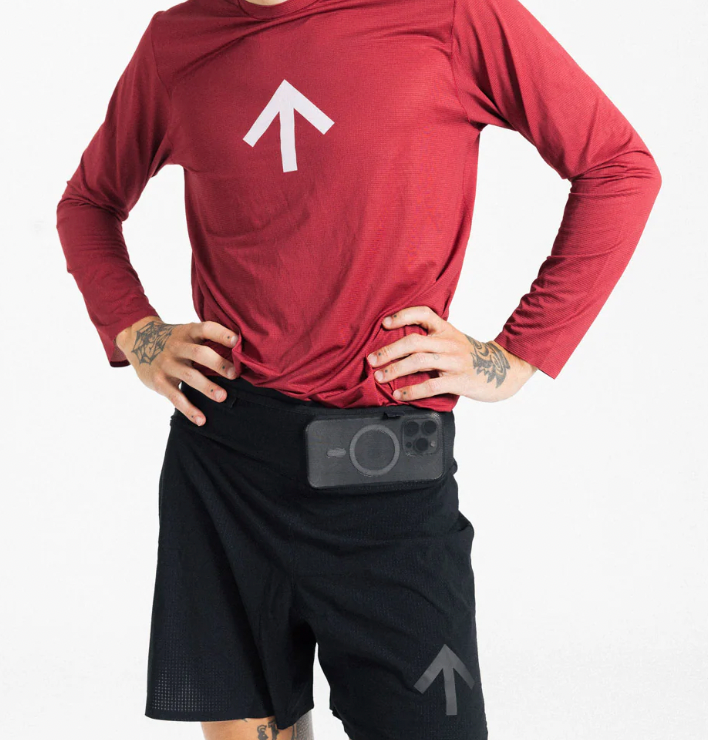 CHANCE Arow Marathon Short V2 - Black/ Black