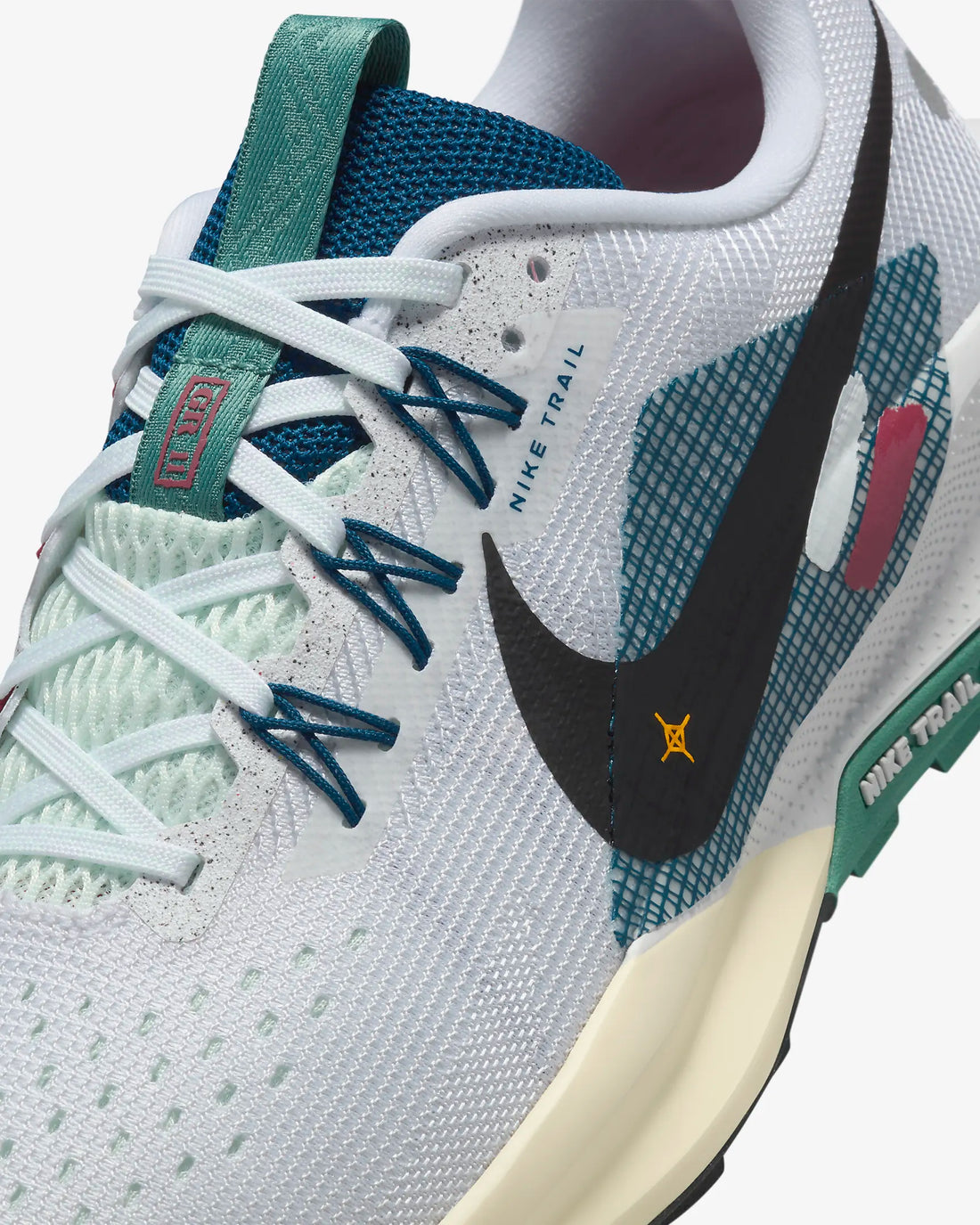 NIKE Pegasus Trail 5 GR11