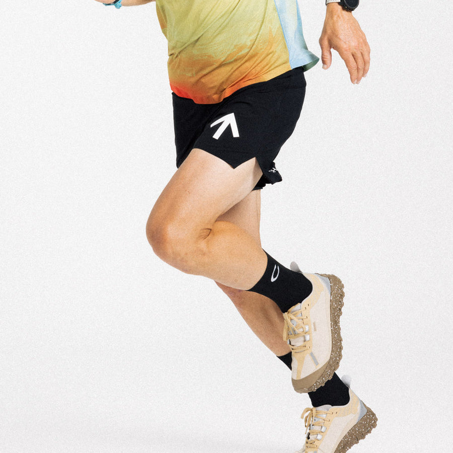 CHANCE Arow Marathon Short V2 - Black/ White