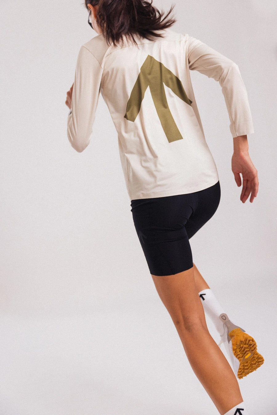 Chance AROW Lightweight Long Sleeve - Feather and Olive Branch