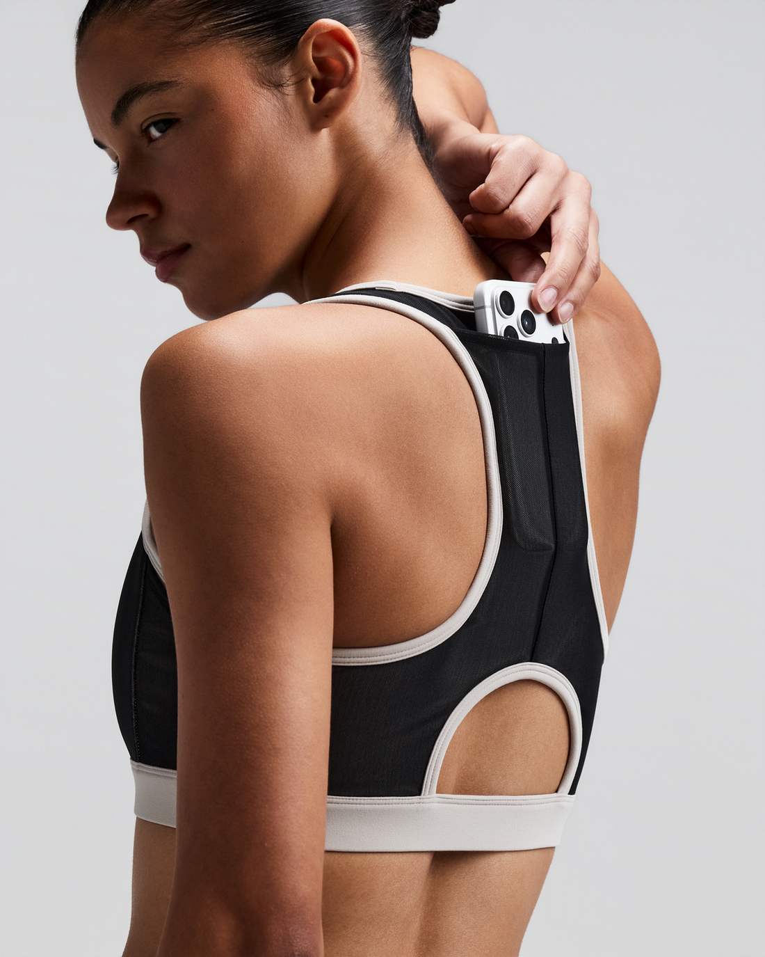 BANDIT WOMEN'S VANISHER™ REVERSO™ SCOOP NECK RUN BRA - BLACK / PLASTER