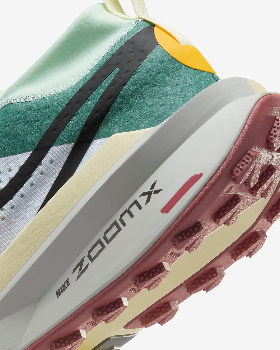 NIKE Zegama Trail 2 GR11